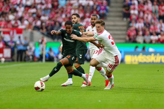 12.09.2026, GER, Fussball, Herren, Bundesliga , Saison 2026 2027, 1. FC Köln - SV Werder bremen Arthur (Bremen) und Marius Bülter (Köln) im Kampf um den Ball Köln RheinEnergieSTADION Nordrhein-Westfalen Deutschland *** September 12, 2026, GER, Soccer, Men s, Bundesliga, 2026–2027 Season, 1. FC Köln vs. SV Werder Bremen: Arthur Bremen and Marius Bülter (Köln) battle for the ball at the RheinEnergieSTADION in Cologne, North Rhine-Westphalia, Germany Copyright: xAdrianxSchlüterx