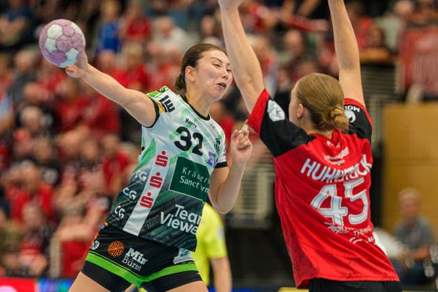 Haruno Sasaki, Frisch Auf Göppingen, 32; Jolina Huhnstock, Thuringer HC, 45 GER; Thuringer HC vs. FRISCH AUF Göppingen, Handball, Alsco Women s Handball Bundesliga, 2026–2027 Season, Matchday 3, Saturday, 6:00 p.m., September 12, 2026 GER, Thueringer HC vs. FRISCH AUF Göppingen, Handball, Alsco Women’s Handball Bundesliga, 2026–2027 season, Matchday 3, Saturday, 6:00 p.m., September 12, 2026, Bad Langensalza Copyright: xMartinxHerbstx