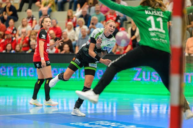 Luisa Schulze, Frisch Auf Göppingen, 33; Laura Kusk, Thüringer HC, 11; Jana Leonie Scheib, Thuringer HC, 20 GER, Thuringer HC vs. FRISCH AUF Göppingen, Handball, Alsco Women’s Handball Bundesliga, 2026–2027 season, Matchday 3, Saturday, 6:00 p.m., September 12, 2026 GER, Thuringer HC vs. FRISCH AUF Göppingen, Handball, Alsco Women’s Handball Bundesliga, 2026–2027 Season, Matchday 3, Saturday, 6:00 p.m., September 12, 2026, Bad Langensalza Copyright: xMartinxHerbstx