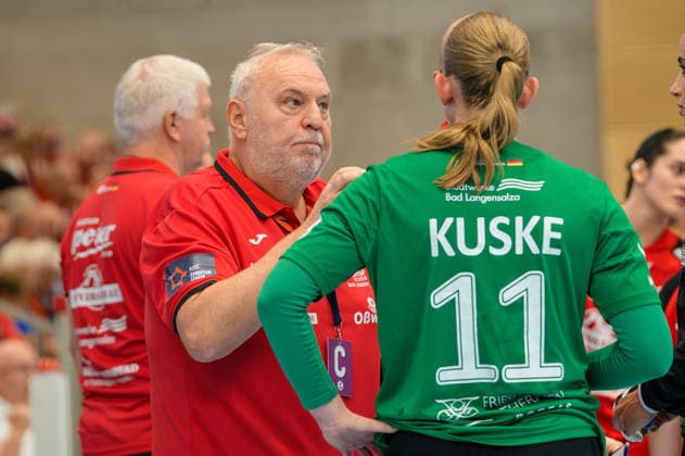 Helfried Mueller, Thueringer HC, Assistant Coach; Laura Kusk, Thueringer HC, 11 GER; Thueringer HC vs. FRISCH AUF Göppingen, Handball, Alsco Women s Handball Bundesliga, 2026–2027 season, Matchday 3, Saturday, 6:00 p.m., September 12, 2026 GER, Thuringer HC vs. FRISCH AUF Göppingen, Handball, Alsco Women’s Handball Bundesliga, 2026–2027 Season, Matchday 3, Saturday, 6:00 p.m., September 12, 2026, Bad Langensalza Copyright: xMartinxHerbstx