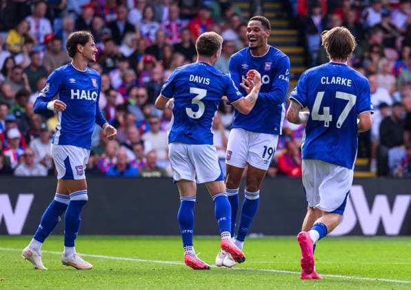 Crystal Palace v Ipswich Town Premier League Leif Davis of Ipswich Town celebrates scoring his first goal and the team™s second against Crystal Palace during the Premier League match at Selhurst Park, London 12 09 2026 UK Newspapers OUT Copyright: xGraemexWilcocksonx FIL-23935-0119