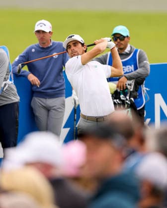 2026 Amgen Irish Open - Third Round, Trump International Golf Links, Doonbeg 12 9 2026 Joaquin Niemann watches his shot after playing from the third Joaquin Niemann watches his shot after playing from the third 12 9 2026  Copyright: xx BB3_4500