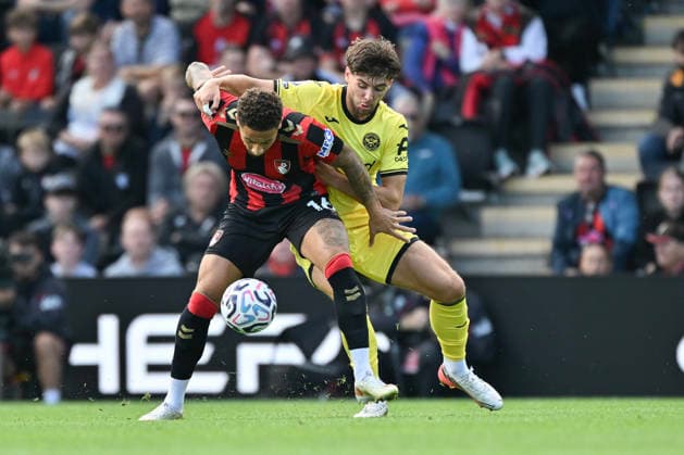 Bournemouth v Brentford Premier League Marcus Tavernier of Bournemouth tangles with Aaron Hickey of Brentford during the Premier League match at the Vitality Stadium, Bournemouth 12 09 2026 UK Newspapers OUT Copyright: xJeremyxLandeyx FIL-23934-0075