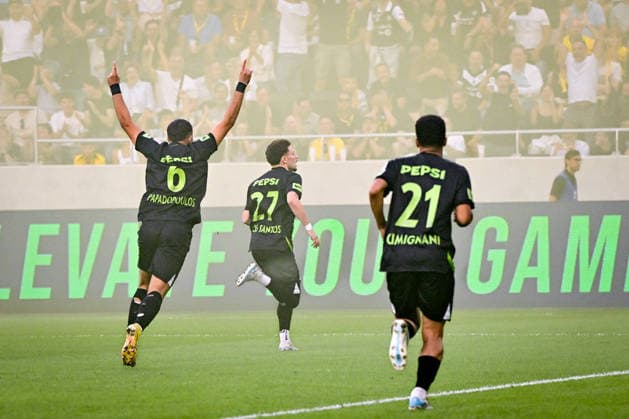 LUGANO, SWITZERLAND, SEPTEMBER 12: Daniel Dos Santos Correia of Lugano (C) celebrates his goal with Antonios Papadopoulos of Lugano (L) and Yanis Cimignani of Lugano (R) during the Swiss Super League soccer match between FC Lugano and Young Boys at AIL Arena on September 12, 2026 in Lugano, Switzerland, Lugano, Ticino, Switzerland Copyright: xJustPictures.ch AndreaxBrancax jp-en-EuSpIm-AB_12092026_7192