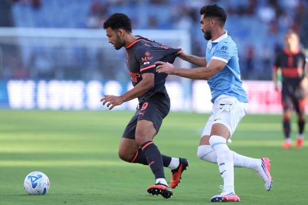 SOCCER - Serie A - SS Lazio vs. AC Milan Photo by IPA ABACAPRESS.COM88445573 - Rome, Italy - September 12, 2026: Goncalo Ramos (forward) of AC Milan and Josip Sutalo (defender) of Lazio in action during the 2026–2027 Italian Serie A-Enilive Championship soccer match between SS Lazio and AC Milan at the Olympic Stadium in Rome. Rome Italy  Copyright: xIPAxSport ABACAx