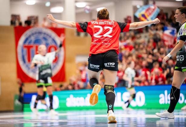 WOMEN S HANDBALL 2026–2027 3rd Bundesliga 1st Matchday THC FRISCH AUF GÖPPINGEN ** FOR EDITORIAL PURPOSES ONLY ** EDITORIAL USE ONLY ** p September 12, 2026 Bad Langensalza Women’s Handball 1st Bundesliga Women’s Season 2026–2027 Salzhalle Matchday 3 Thüringer HC FRISCH AUF Göppingen in the photo by Teresa von Prittwitz 22 Thüringer HC celebrates Germany Thuringia Bad Langensalza Copyright SaschaxFromm Copyright: SaschaxFromm doc87kmiousan41dt9lpqgs ,EDITORIAL USE ONLY Copyright: SaschaxFromm