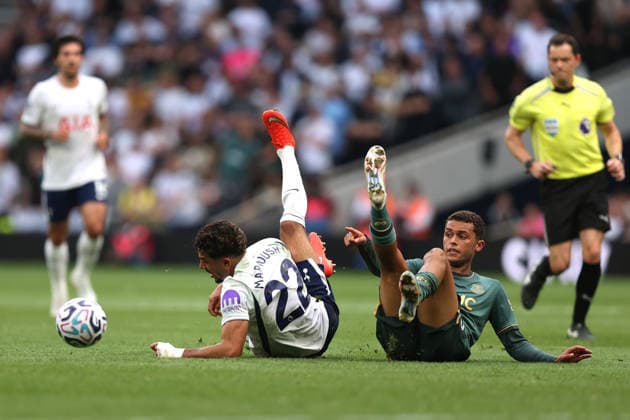 Tottenham Hotspur v Everton 12 September 2026 London - Premier League Football - Tottenham Hotspur v Everton - Omar Marmoush of Tottenham Hotspur and Brennan Johnson of Everton - (Photo by Mark Leech). London UK *** Tottenham Hotspur gegen Everton, 12. September 2026, London, Premier League, Fußball, Tottenham Hotspur gegen Everton, Omar Marmoush von Tottenham Hotspur und Brennan Johnson von Everton, Foto: Mark Leech, London, Großbritannien  Copyright: xMarkxLeechxOffside