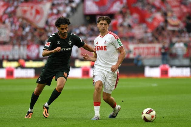 Eren Dinkci (Werder Bremen) und Mikey Moore (1. FC Koeln) im Zweikampf waehrend des Spiels der 1. Bundesliga zwischen 1. FC Koeln und SV Werder Bremen, RheinEnergieStadion am 12. September 2026 in Koeln, Deutschland. (Foto von Ralf Treese DeFodi Images) +++ Eren Dinkci (Werder Bremen) und Mikey Moore (1. FC Koeln) battle for the ball during the Bundesliga match between 1. FC Koeln and SV Werder Bremen at RheinEnergieStadion on September 12, 2026 in Cologne, Germany. (Photo by Ralf Treese DeFodi Images) DFB DFL REGULATIONS PROHIBIT ANY USE OF PHOTOGRAPHS AS IMAGE SEQUENCES AND OR QUASI-VIDEO. (Photo by Ralf Treese DeFodi Images) - *** Eren Dinkci of Werder Bremen and Mikey Moore of 1. FC Köln battle for the ball during the Bundesliga match between 1. FC Köln and SV Werder Bremen at RheinEnergieStadion on September 12, 2026, in Cologne, Germany. Photo by Ralf Treese, DeFodi Images. Eren Dinkci of Werder Bremen and Mikey Moore of 1. FC Köln battle for the ball during the Bundesliga match between 1. FC Köln and SV Werder Bremen at RheinEnergieStadion on September 12, 2026 in Cologne, Germany Photo by Ralf Treese DeFodi Images DFB DFL REGULATIONS PROHIBIT ANY USE OF PHOTOGRAPHS AS IMAGE SEQUENCES AND OR QUASI-VIDEO Photo by Ralf Treese DeFodi Images