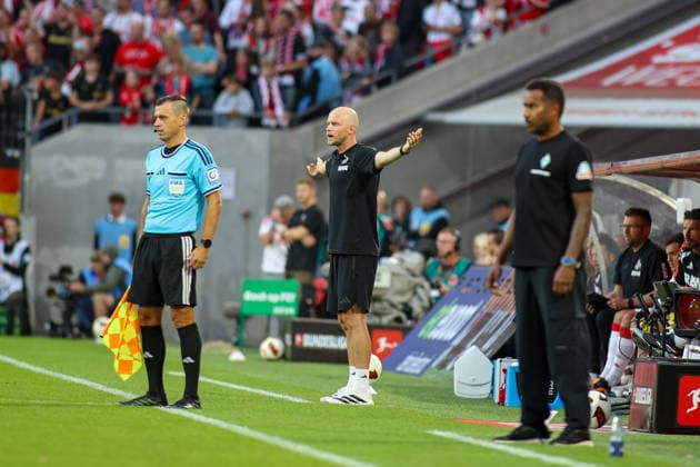 12.09.2026, GER, Fussball, Herren, Bundesliga , 1. Bundesliga, Saison 2026 2027, 1. FC Köln - SV Werder Bremen RenÃ Wagner (KOE) gestikuliert, Gestik *** September 12, 2026, GER, Soccer, Men s, Bundesliga, 1. Bundesliga, 2026–2027 season, 1. FC Köln vs. SV Werder Bremen, René Wagner (KOE) gesturing, gestures Copyright: xSvenxHanischx