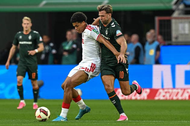 v. li. im Zweikampf Jahmai Simpson-Pusey (Koeln 22) Niclas Füllkrug Fuellkrug (Bremen 10) 12.09.2026 ¢ Fussball ¢ 1. FC Koeln vs SV Werder Bremen, RheinEnergieStadion, Koeln, DFB DFL REGULATIONS PROHIBIT ANY USE OF PHOTOGRAPHS AS IMAGE SEQUENCES AND OR QUASI-VIDEO NRW Germany *** From left: Jahmai Simpson Pusey (Cologne 22) and Niclas Füllkrug (Bremen 10) in a one-on-one duel, September 12, 2026 ¢ Soccer ¢ 1. FC Cologne vs. SV Werder Bremen, RheinEnergieStadion, Cologne, DFB and DFL regulations prohibit any use of photographs as image sequences and or quasi-video. NRW, Germany Copyright: xpepphotox xHorstxMauelshagenx pep00321, pep_20260912_hm