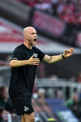 12.09.2026, GER, Fussball, Herren, 1. Bundesliga, Saison 2026 2027, 3. Spieltag, 1. FC Köln vs. SV Werder Bremen Rene Wagner ( FC Köln, Trainer ) gestikuliert, gibt Anweisungen DFB DFL regulations prohibit any use of photographs as image sequences and or quasi-video *** September 12, 2026, GER, Soccer, Men s, 1st Bundesliga, 2026–2027 season, Matchday 3, 1. FC Köln vs. SV Werder Bremen: Rene Wagner (1. FC Köln), coach, gesturing and giving instructions. DFB and DFL regulations prohibit any use of photographs as image sequences and or quasi-video. Copyright: xNordphoto Wiegandx