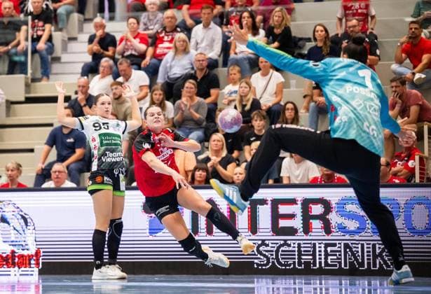 WOMEN S HANDBALL 2026–2027, 3rd Bundesliga, Matchday 1: THC FRISCH AUF GÖPPINGEN ** FOR EDITORIAL PURPOSES ONLY ** EDITORIAL USE ONLY ** p 12 09 2026 Bad Langensalza Women’s Handball 1st Bundesliga Women’s Season 2026–2027 Salzhalle Matchday 3 Thüringer HC FRISCH AUF Göppingen Photo by Teresa von Prittwitz 22 Thüringer HC in a duel with Mikaela Sobrinho Possatti 1 FRISCH AUF Göppingen Germany Thuringia Bad Langensalza Copyright SaschaxFromm Copyright: SaschaxFromm doc87kmo9t9j95xzybbaxr ,EDITORIAL USE ONLY Copyright: SaschaxFromm