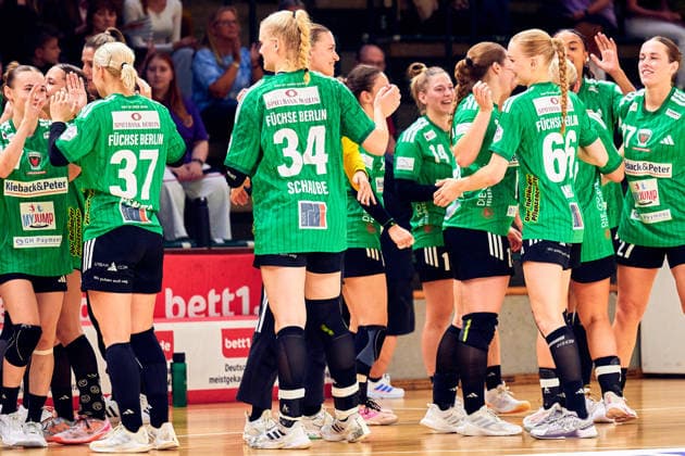 Fuechse Berlin, Team Photo, GER, Women s Handball Bundesliga 2, Fuechse Berlin vs. Rostocker HC Rostock Dolphins, 2026–27 Season, Matchday 3, September 12, 2026, GER, Women’s 2nd Handball Bundesliga, Fuechse Berlin vs. Rostocker HC Rostock Dolphins, 2026–27 season, Matchday 3, September 12, 2026, Berlin Copyright: xClaudiusxRauch,xEibner-Pressefotox xClaudiusxRauchx EP_CRH
