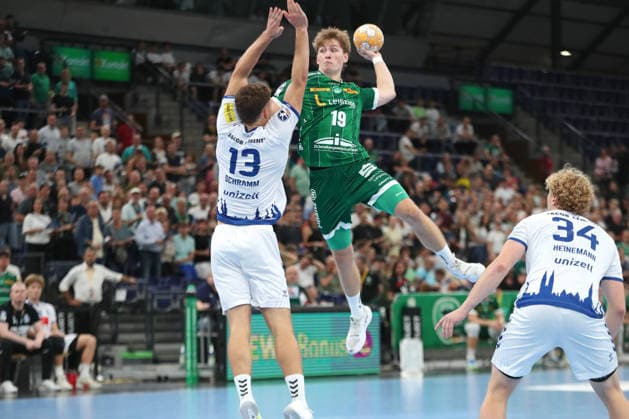 Handball, HBL2: SC DHfK Leipzig vs. VfL Lübeck Schwartau, September 12, 2026; Finn Schroven 19, SC DHfK Leipzig shoots on the jump; Handball, 2nd Bundesliga, 2026–2027 season, Matchday 3: SC DHfK Leipzig vs. VfL Lübeck Schwartau on September 12, 2026, at the Quarterback Immobilien Arena Leipzig Copyright: xBEAUTIFULxSPORTS JanxKaeferx