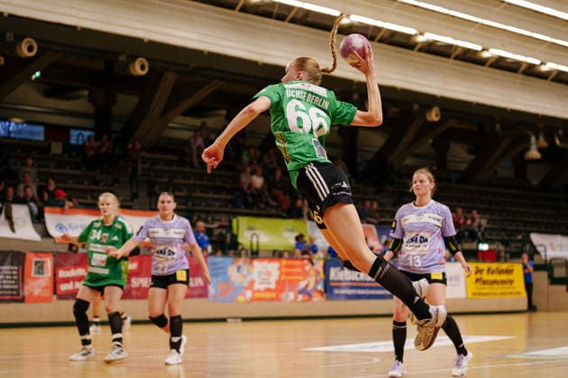 2 Alsco Women s Handball Bundesliga, Matchday 3: Füchse Berlin vs. Rostocker Handball Club; Alissa Katharina Werle of Füchse Berlin takes a jump shot, scoring 66, on September 12, 2026, at the Charlottenburg Sports Hall, Berlin, Germany