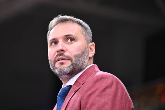 BG Göttingen vs. SYNTAINICS MBC, September 12, 2026, Göttingen Basketball BBL Cup, BG Göttingen vs. SYNTAINICS MBC, Round 1, Sparkassen Arena; Head Coach Vladimir Jovanovic of SYNTAINICS MBC stands on the sidelines in Göttingen, Lower Saxony, Germany