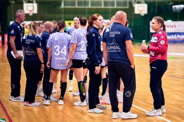 Rostocker HC, at a loss, GER, Women s Handball Bundesliga 2, Fuechse Berlin vs. Rostocker HC Rostock Dolphins, 2026–27 season, Matchday 3, September 12, 2026, GER, Women’s 2nd Handball Bundesliga, Fuechse Berlin vs. Rostocker HC Rostock Dolphins, 2026–27 Season, Matchday 3, September 12, 2026, Berlin Copyright: xClaudiusxRauch,xEibner-Pressefotox xClaudiusxRauchx EP_CRH
