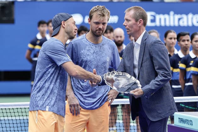 L R Finalists Kevin Krawietz, Tim Puetz, Men s Doubles, Men s Doubles, Award Ceremony, Presentation, U.S. Open Championships, Billie Jean King National Tennis Center, Flushing Meadows, New York, USA Copyright: xJuergenxHasenkopfx