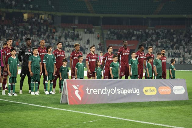 KONYA, TURKEY - SEPTEMBER 12: Players of Trabzonspor at the opening ceremony before the Turkish Super League 2026 27 match between Konyaspor and Trabzonspor at Medas Konya Buyuksehir Stadium on September 12, 2026 in Konya, Turkey. Konya Turkey Copyright: xSeskimphotox Konya-Trabzon-1209 (2)