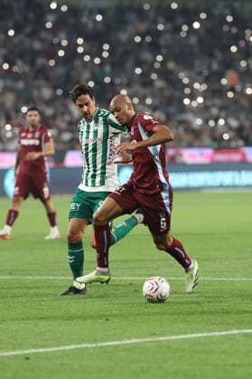 KONYA, TURKEY - SEPTEMBER 12: Marko Jevtovic (8) of Konyaspor and Fabio Henrique Tavares ( Fabinho ) (6) of Trabzonspor battle for the ball during the Turkish Super League 2026 27 match between Konyaspor and Trabzonspor at Medas Konya Buyuksehir Stadium on September 12, 2026 in Konya, Turkey. Konya Turkey Copyright: xSeskimphotox Konya-Trabzon-1209 (14)