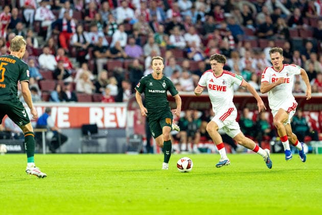 Youri Regeer (SV Werder Bremen, 44) verfolgt den stuermenden Mikey Moore (1.FC Koeln, 47), Thijs Dalinga (1.FC Koeln, 27) 1.FC Köln vs. SV Werder Bremen, Fussball, Bundesliga, 3.Spieltag, Saison 2026 27, 12.09.2026, DFL REGULATIONS PROHIBIT ANY USE OF PHOTOGRAPHS AS IMAGE SEQUENCES AND OR QUASI-VIDEO, 1.FC Köln vs. SV Werder Bremen, Fussball, Bundesliga, 3.Spieltag, Saison 2026 27, 12.09.2026 Köln *** Youri Regeer of SV Werder Bremen, No. 44, tracks the charging Mikey Moore of 1. FC Köln, No. 47, Thijs Dalinga, 1. FC Köln, 27. 1. FC Köln vs. SV Werder Bremen, Soccer, Bundesliga, Matchday 3, 2026–27 season, September 12, 2026, DFL regulations prohibit any use of photographs as image sequences and or quasi-video, 1 FC Köln vs. SV Werder Bremen, Soccer, Bundesliga, Matchday 3, 2026–27 Season, September 12, 2026, Cologne Copyright: xEibner-Pressefoto LukasxBaldygax EP_LBA
