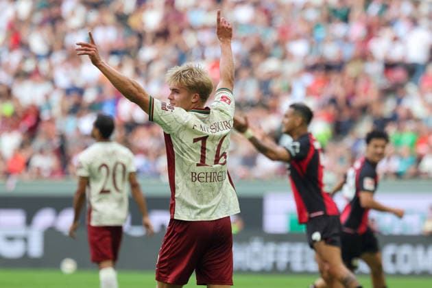 Hennes Behrens, FC Augsburg, No. 16 gesturing, GER, FC Augsburg vs. Bayer 04 Leverkusen, Soccer, Bundesliga, Matchday 3, 2026–2027 Season, September 12, 2026, DFL and DFB regulations prohibit any use of photographs as image sequences and or quasi-video, GER, FC Augsburg vs. Bayer 04 Leverkusen, soccer, Bundesliga, Matchday 3, 2026–2027 season, September 12, 2026, Augsburg Copyright: xEibner-Pressefoto JennixMaulx EP_JML