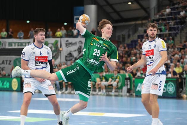 Handball, HBL2: SC DHfK Leipzig vs. VfL Lübeck Schwartau, September 12, 2026. Caspar Gauer 25; SC DHfK Leipzig goes for the shot. Handball, 2nd Bundesliga, 2026–2027 season, Matchday 3: SC DHfK Leipzig vs. VfL Lübeck Schwartau on September 12, 2026, at the Quarterback Immobilien Arena in Leipzig Copyright: xBEAUTIFULxSPORTS JanxKaeferx