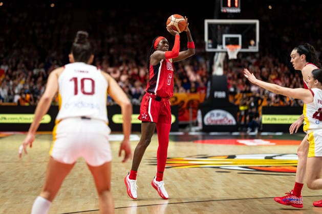 Rhyne Howard (USA), No. 06, taking a shot; Maria Conde (Spain), No. 10; GER, Spain vs. USA, Basketball, 2026 FIBA Women’s World Cup, Semifinal, September 12, 2026, GER, Spain vs. USA, Basketball, 2026 FIBA Women’s World Cup, Semifinal, September 12, 2026, Berlin Copyright: xEibner-Pressefoto MaxxVincenx EP_MVN