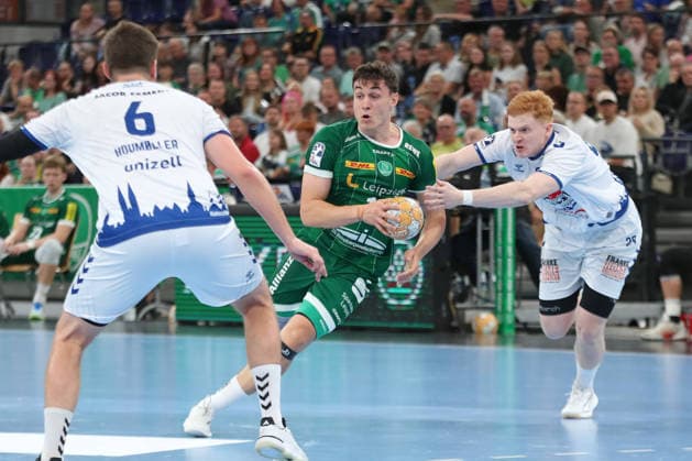 Handball, HBL2 SC DHfK Leipzig vs. VfL Lübeck Schwartau, September 12, 2026—Matej Klima (13) scores, and SC DHfK Leipzig’s shot by Sören Hartwich (29) cannot be stopped by Lübeck Schwartau. Handball, 2nd Bundesliga, 2026–2027 season, Matchday 3: SC DHfK Leipzig vs. VfL Lübeck Schwartau on September 12, 2026, at the Quarterback Immobilien Arena in Leipzig Copyright: xBEAUTIFULxSPORTS JanxKaeferx
