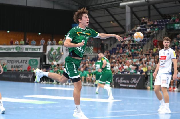 Handball, HBL2 SC DHfK Leipzig vs. VfL Lübeck Schwartau, September 12, 2026, Staffan Peter 18, SC DHfK Leipzig throws the ball; Handball, 2nd Bundesliga, 2026–2027 season, Matchday 3: SC DHfK Leipzig vs. VfL Lübeck Schwartau on September 12, 2026, at the Quarterback Immobilien Arena Leipzig Copyright: xBEAUTIFULxSPORTS JanxKaeferx