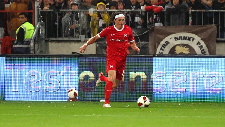 St. Pauli vs. VfL, 2. BL Hamburg, 12.09.2026, Fußball, Herren, Saison 2026 2027, 2. BL, FC St. Pauli vs. VfL Wolfsburg: Fabian Reese (VfL Wolfsburg) (DFL DFB REGULATIONS PROHIBIT ANY USE OF PHOTOGRAPHS as IMAGE SEQUENCES and or QUASI-VIDEO) Deutschland *** St. Pauli vs. VfL, Bundesliga 2, Hamburg, September 12, 2026, Soccer, Men s, 2026–2027 Season, 2nd Bundesliga, FC St. Pauli vs. VfL Wolfsburg, Fabian Reese, VfL Wolfsburg, DFL, DFB. REGULATIONS PROHIBIT ANY USE OF PHOTOGRAPHS AS IMAGE SEQUENCES AND OR QUASI-VIDEO. Germany