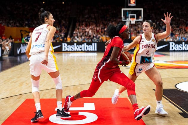 Kahleah Copper (USA, 07) dribbling past Alba Torrens (Spain, 07) and Elena Buenavida (Spain, 02), GER, Spain vs. USA, Basketball, 2026 FIBA Women’s World Cup, Semifinal, September 12, 2026, GER, Spain vs. USA, Basketball, 2026 FIBA Women’s World Cup, Semifinal, September 12, 2026, Berlin Copyright: xEibner-Pressefoto MaxxVincenx EP_MVN