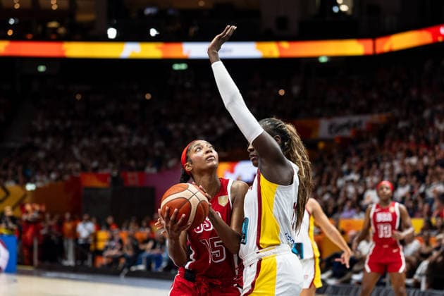 Angel Reese (USA), 15, with the ball; Awa Fam (Spain), 11; GER; Spain vs. USA; Basketball; FIBA Women s World Cup 2026; Semifinals, September 12, 2026, Germany, Spain vs. USA, Basketball, 2026 FIBA Women’s World Cup, Semifinals, September 12, 2026, Berlin Copyright: xEibner-Pressefoto MaxxVincenx EP_MVN