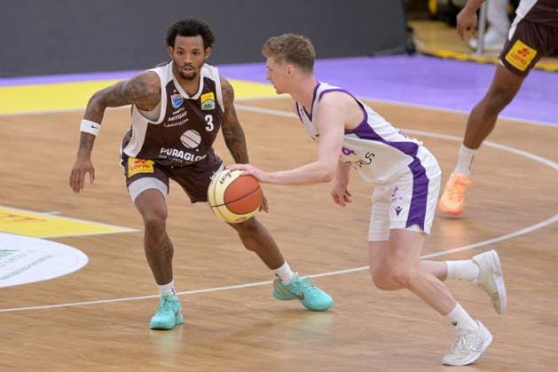 Daniel Kirchner, BG Göttingen 4 points; DeLonnie Hunt, Syntainics MBC 3 rebounds; GER, BG Göttingen vs. Syntainics MBC, Basketball BBL Cup, 1st Round, 2026–2027 season, September 12, 2026, GER, BG Göttingen Syntainics MBC, Basketball BBL Cup, Round 1, 2026–2027 Season, September 12, 2026, Göttingen Copyright: xEibner-Pressefotox xRolandxSippelx EP_RSL