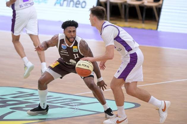 Radvilas Kneizys, BG Göttingen 9, Anthony Gaines, Syntainics MBC 11, GER, BG Göttingen vs. Syntainics MBC, Basketball BBL Cup, 1st Round, 2026–2027 Season, September 12, 2026, GER, BG Göttingen vs. Syntainics MBC, Basketball BBL Cup, Round 1, 2026–2027 Season, September 12, 2026, Göttingen Copyright: xEibner-Pressefotox xRolandxSippelx EP_RSL
