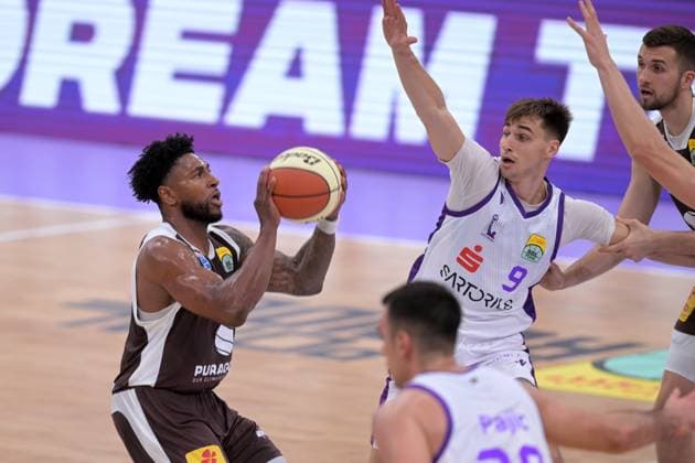 Anthony Gaines of Syntainics MBC 11 shooting against Radvila Kneizys BG Göttingen 9, GER, BG Göttingen Syntainics MBC, Basketball BBL Cup, 1st Round, 2026–2027 Season, September 12, 2026, GER, BG Göttingen Syntainics MBC, Basketball BBL Cup, Round 1, 2026–2027 Season, September 12, 2026, Göttingen Copyright: xEibner-Pressefotox xRolandxSippelx EP_RSL