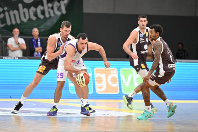 BG Göttingen vs. SYNTAINICS MBC, September 12, 2026, Göttingen Basketball BBL Cup, BG Göttingen vs. SYNTAINICS MBC, Round 1, Sparkassen Arena, Omar Pajic of BG Göttingen dribbles, Göttingen, Lower Saxony, Germany