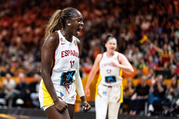 Awa Fam Spain, 11, cheering; Megan Gustafson Spain, 17; GER, Spain vs. USA, Basketball, 2026 FIBA Women’s World Cup, Semifinals, September 12, 2026 GER, Spain vs. USA, Basketball, 2026 FIBA Women’s World Cup, Semifinals, September 12, 2026 Berlin Copyright: xEibner-Pressefoto MaxxVincenx EP_MVN