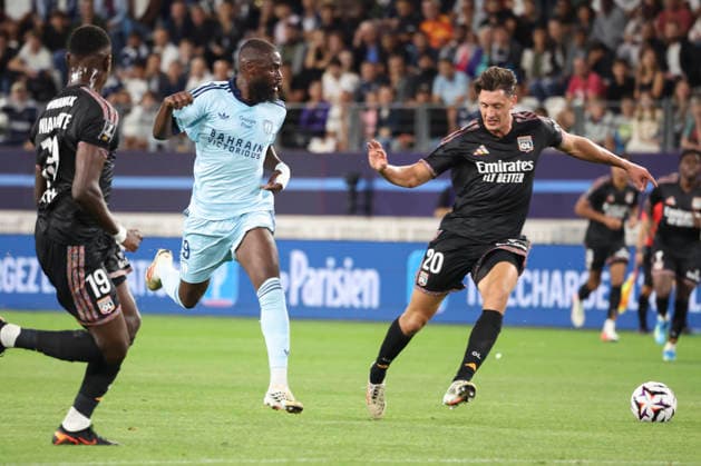 FOOTBALL : Paris FC Vs Olympique Lyonnais - Ligue 1 - 12 09 2026 Lassine Sinayoko (Paris FC) Vs Felix Bacher (Olympique Lyonnais) ParisFrance  Copyright: xMichaelxBaucherx
