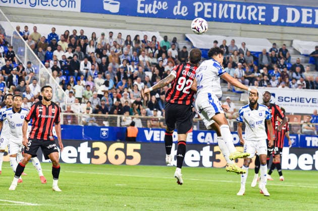 FOOTBALL : AJ Auxerre vs OGC Nice - Ligue 1 - JournÃ e 4 - 12 09 2026 Fredrik Oppegard (AJ Auxerre) Jonathan Clauss (OGC Nice) AuxerreFrance  Copyright: xBaptistexAutissierx