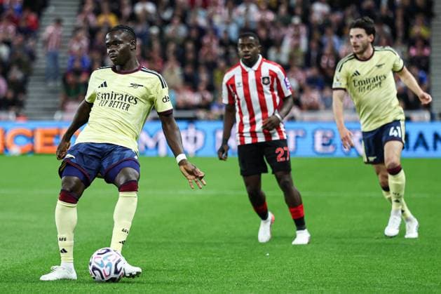 Sunderland v Arsenal Premier League Bukayo Saka of Arsenal passes the ball during the Premier League match at the Stadium of Light, Sunderland 12 09 2026 UK Newspapers OUT Copyright: xJamiexJohnstonx FIL-23936-0046