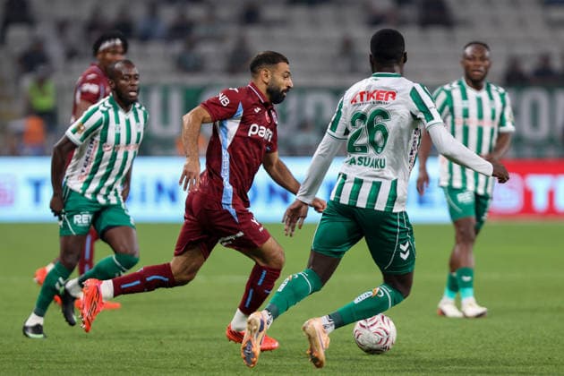 TUMOSAN Konyaspor v Trabzonspor - Turkish Super Lig KONYA, TURKIYE - SEPTEMBER 6: Trabzonspor s Mohamed Salah in action Arthur Masuaku against during the Turkish Super Lig week 5 match between TUMOSAN Konyaspor and Trabzonspor at MEDAS Konya Metropolitan Stadium in Konya, Turkiye, on September 12, 2026. Serhat Çetinkaya Anadolu Konya Turkey. Editorial use only. Please get in touch for any other usage.  Copyright: x2026xAnadoluxSerhatxÃ‡etinkayax