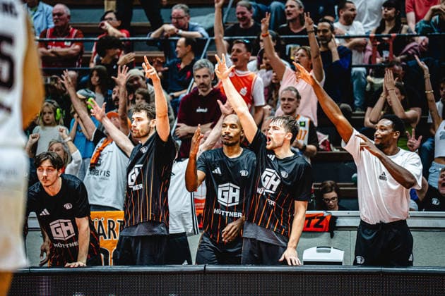 September 12, 2026, xhfmx, BBL Basketball Cup, Giessen 46ers vs. Chemnitz 99ers; the Chemnitz bench cheers on Giessen