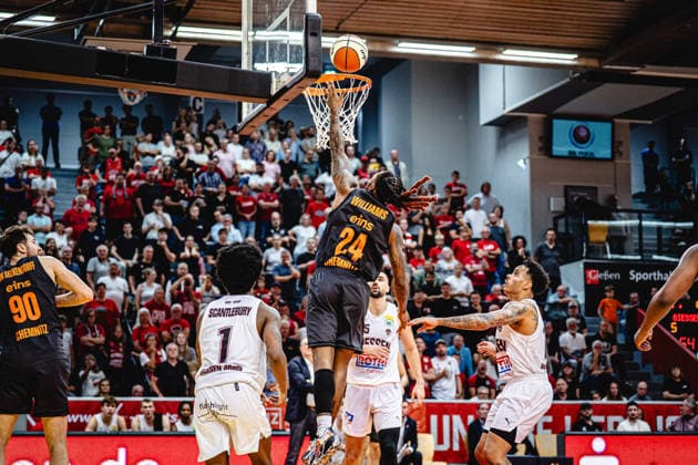 September 12, 2026, xhfmx, BBL Cup, Giessen 46ers vs. Chemnitz 99ers, Cobe Williams (Chemnitz 99ers), scored 24 points with a layup against Giessen