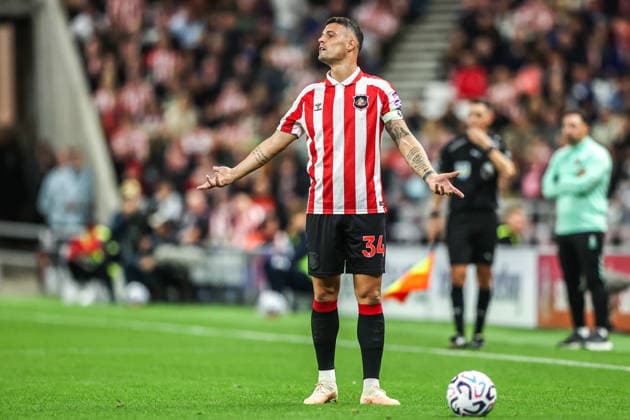 Premier League Sunderland v Arsenal Granit Xhaka of Sunderland reacts during the Premier League match Sunderland vs Arsenal at Stadium Of Light, Sunderland, United Kingdom on 12 September 2026 (Photo by Alfie Cosgrove News Images) Sunderland Stadium Of Light Tyne and Wear United Kingdom Copyright: xAlfiexCosgrove NewsxImagesx