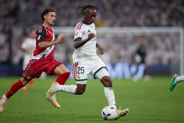 Yan Diomande (Real Madrid CF) controls the ball during the LaLiga EA Sports match between Real Madrid CF and Rayo Vallecano de Madrid at Estadio Santiago BernabÃ u on September 12, 2026 in Madrid, Spain. (Photo by Manu Reino DeFodi Images) - *** Yan Diomande of Real Madrid CF controls the ball during the LaLiga EA Sports match between Real Madrid CF and Rayo Vallecano de Madrid at Estadio Santiago Bernabéu on September 12, 2026, in Madrid, Spain. Photo by Manu Reino, DeFodi Images