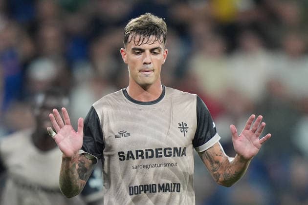 Cagliari s Daniel Maldini celebrates after scoring 1-2 during the Serie A soccer match between Atalanta and Cagliari at New Balance Arena in Bergamo , Italy - September 12, 2026. - Soccer  Copyright: xSpada LaPressex