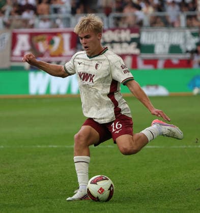 September 12, 2026, Bundesliga 1, FC Augsburg vs. Bayer Leverkusen, WWK Arena Augsburg, Soccer, Pictured: Hennes Behrens, FC Augsburg