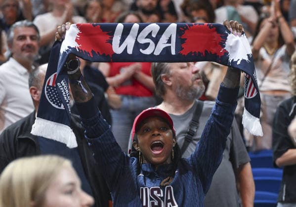 Spain v USA - FIBA Women s Basketball World Cup BERLIN, GERMANY - SEPTEMBER 12: USA fans watch the FIBA Women’s Basketball World Cup 2026 semifinal match between Spain and the United States at Uber Arena in Berlin, Germany, on September 12, 2026. Halil Sagirkaya Anadolu Berlin Germany. Editorial use only. Please get in touch for any other usage.  Copyright: x2026xAnadoluxHalilxSagirkayax