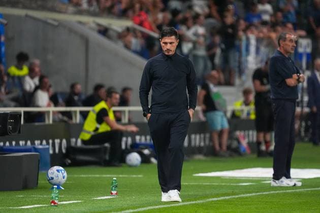 SOCCER - Serie A - Atalanta BC vs. Cagliari Calcio Photo by IPA ABACAPRESS.COM88453606 - Fabio Pisacane, head coach of Cagliari Calcio, during the Italian Serie A soccer match between Atalanta BC and Cagliari Calcio at the New Balance Arena in Bergamo on September 12, 2026. During the Atalanta BC vs. Cagliari Calcio Italian Serie A soccer match in Bergamo, Italy, on September 12, 2026 Bergamo Italy  Copyright: xIPAxSport ABACAx